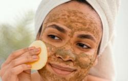 Kapan Waktu Terbaik Gunakan Masker Wajah? Pagi atau Malam