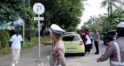 Banyak Keluhan Keluarga Pasien, Puluhan Mobil yang Parkir Liar di Depan RSUD Arifin Ditindak