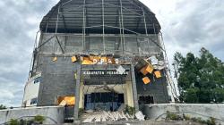 Breaking News:Gedung DPRD Pesawaran Runtuh Sebagian, Kepanikan Warnai Detik-detik Insiden