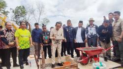 Wali Kota Palangka Raya Fairid Naparin Letakkan Batu Pertama Pembangunan SDN Bertaraf Internasional