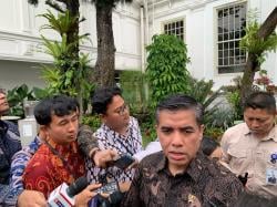 Menaker Masih Kaji Usulan Penghapusan Batas Usia dari Syarat Lowongan Kerja
