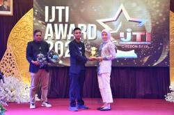 IJTI Anugerahi Penghargaan untuk GM Kilang Pertamina Balongan sebagai Leadership Excellence