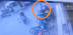 Dua Maling Gasak Motor di Depan Indomaret Pasuruan
