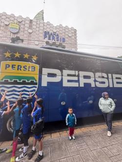 Puluhan Bobotoh Cilik Padati Graha Persib