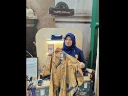 Narita Shibori, Fesyen Kain Ikat Celup dari Bandung Berkembang Setelah Gabung UMK Academy Pertamina