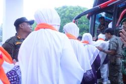 438 Calon Haji Kloter 21 Kuningan Dilepas, Kloter 25 Menyusul di Akhir Mei