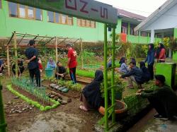 Keren! SMAN 4 Sinjai Sulap Tempat Sampah Jadi Taman Cantik Demi Adiwiyata