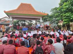 Kisah Pagar Seng SDN Depok 1,  Habis Musibah Terbitlah Berkah