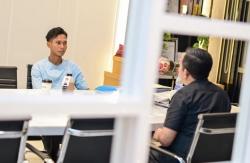 Kembali ke Surajaya, Hendro Siswanto Jadi Andalan Persela Musim 2025
