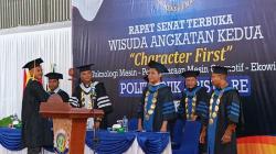 Politeknik Cristo Re Maumere Wisuda 33 Lulusan Angkatan Kedua, Utamakan Pembentukan Karakter