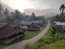 Jejak Kepercayaan Kuno Kampung Para Pengungsi Perang di Hutan Matotonan