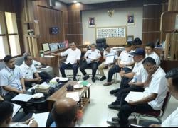 Dugaan Ada Persoalan Antar OPD, Gaji Operator Alat Berat di Pidie Jaya Belum di Cairkan