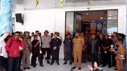 Demo Tolak Tambang Nikel – Wisatawan Asing Dukung Aksi Masyarakat Lindungi Surga Dunia Raja Ampat