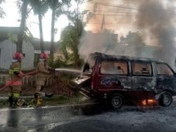 Mobil Suzuki Carry Terbakar di Temayang Bojonegoro, Ini Dugaan Penyebabnya