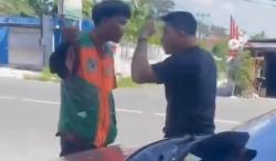 Gegara Uang Rp2 Ribu, Pengendara Mobil Brio dan Juru Parkir Baku Hantam