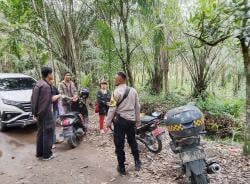Bhabinkamtibmas Menteng Palangka Raya Dampingi Warga Cek Lokasi Tanah yang Diklaim Sepihak