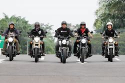 Royal Enfield Gelar Riding Experience di Surabaya, Menjelajahi Kota dengan Gaya Klasik