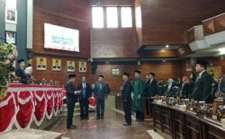 Resmi Dilantik Jadi PAW, Carwan Siap Bersinergi dan Bangun Indramayu