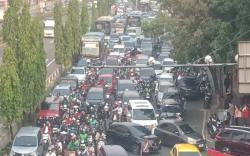 Macet Parah, Jalan Gatot Subroto Arah Senayan-Blok M Ditutup Sementara
