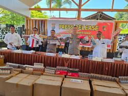 Rokok Ilegal Menggila di Sulbar! Polda Bongkar 272 Ribu Batang Siap Edar