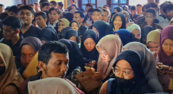 Berdesakan! Ribuan Pelamar Kerja di Pemalang Serbu Job Fair 2025, Ada 160 Lowongan Kerja