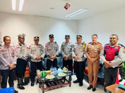 Cegah Aksi Premanisme  Satgas Ops Pekat Polres Belu Gelar Patroli  ke PLBN Mota'ain