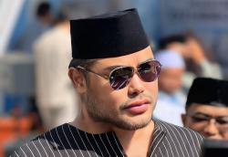 Keren! Ivan Gunawan Bangun Masjid Dua Lantai Sebelum Berangkat Haji, Benarkah?