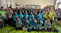 Ketua TP-PKK Bener Meriah Sosialisasikan Bahaya Bullying di MTsN 1 Simpang Tiga
