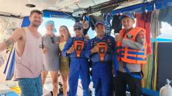 Kapal SEAPUP Berbendera Malaysia Terdampar di Santolo Garut