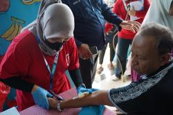 Hari Lanjut Usia Nasional 2025, Pelindo Fasilitasi Cek Kesehatan 300 Lansia di Jakut