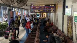 Libur Kenaikan Yesus Kristus, Ribuan Penumpang KA Jarak Jauh Tiba di Stasiun Daop 6