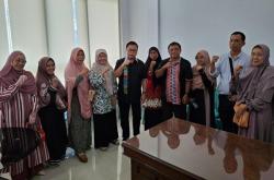 Guru Agama SMA di Sumut Mengadu ke dr Sofyan Tan soal Tunjangan Mandek