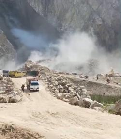 Kesaksian Korban Selamat: Detik-detik Mencekam Saat Longsor Gunung Kuda Cirebon Terjadi