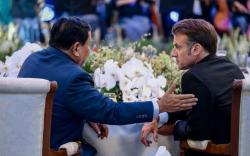 Presiden Prabowo dan Macron Toast Angkat Gelas Berisi Cairan Keemasan, Seskab Sebut Bukan Alkohol