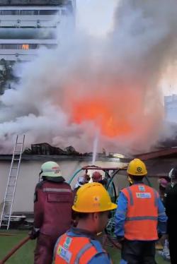 Kebakaran Terjadi di Condominum Hotel Danau Toba Medan, DPKP Bergerak Cepat