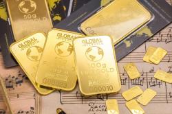 Harga Emas Antam Hari Ini 30 Mei 2025 Melejit Tembus Rp1,9 Juta/Gram, Galeri24 Turun Tipis!
