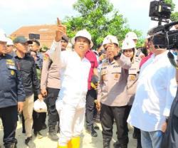 Gubernur Jabar Tinjau Lokasi Longsor Gunung Kuda Cirebon, Hentikan Seluruh Izin Tambang