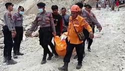 Update Terbaru! Korban Tewas Longsor Gunung Kuda Cirebon Bertambah Jadi 17 Orang