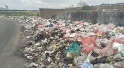 Miris! Serang Krisis TPSA, Sampah Menggunung di Pinggir Jalan