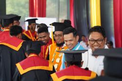 Beasiswa Sumbawa Timur Mining Dukung Mahasiswa Dompu Raih Prestasi