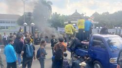 100 Hari Viman-Diky Dinilai Gagal, Mahasiswa Tasikmalaya Turun ke Jalan Sampaikan Sejumlah Tuntutan