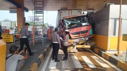 Rem Blong, Truk Fuso Hantam Dua Kendaraan di GT Ciawi 2 Bogor