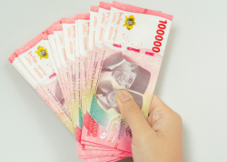 Bantuan Subsidi Upah 2025 Cair Juni! Cek Syarat dan Jumlah BSU Rp300 Ribu untuk Pekerja