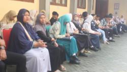 Penerimaan Siswa Baru di SMA Negeri 1 Blora Membludak, Orang Tua Hadapi Kendala