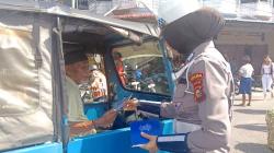 Ditlantas Polda Riau Edukasi Masyarakat dan Pedagang Pasar Soal Tertib Berlalu Lintas
