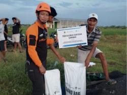 1.000 Sandbag Dikirim ke Demak, Warga Sumberejo Dapat Bantuan untuk Tanggul Banjir