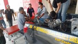 Kepergok Gasak Motor, Dua Maling Bonyok Dimassa hingga Motor Dibakar Warga