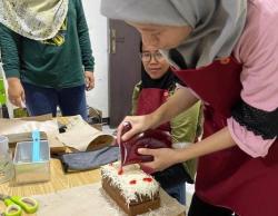 Kue, Asa, dan Kemandirian, Disabilitas Karawang Diberdayakan Lewat Pelatihan Kuliner
