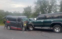 Land Cruiser Tabrak Ambulans, Pasien dan Sopir Tewas, Dokter Luka