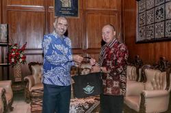 PC Al Irsyad Al Islamiyyah Purwokerto Silaturahmi dengan Bupati